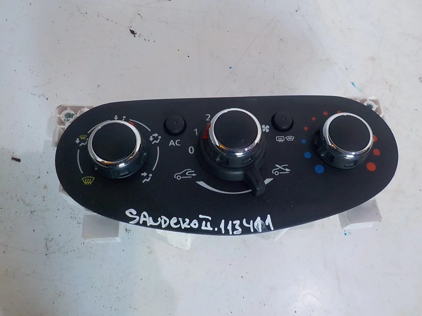 регулятор печки Renault Logan II (2012—2018)