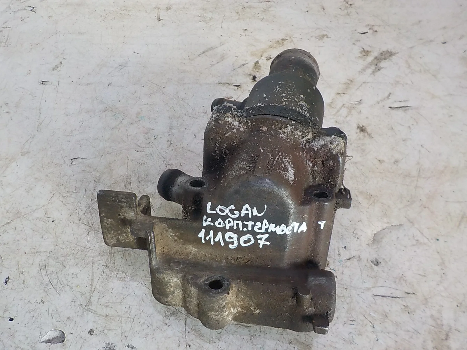 Корпус термостата Renault Logan I (2004—2009)