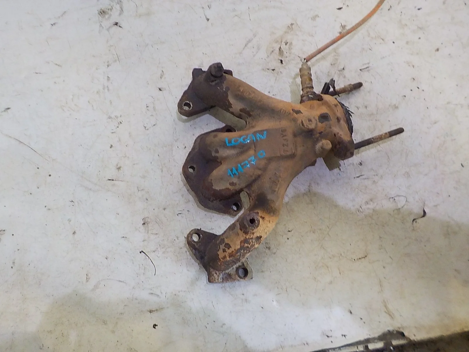 Коллектор выпускной Renault Logan I (2004—2009)