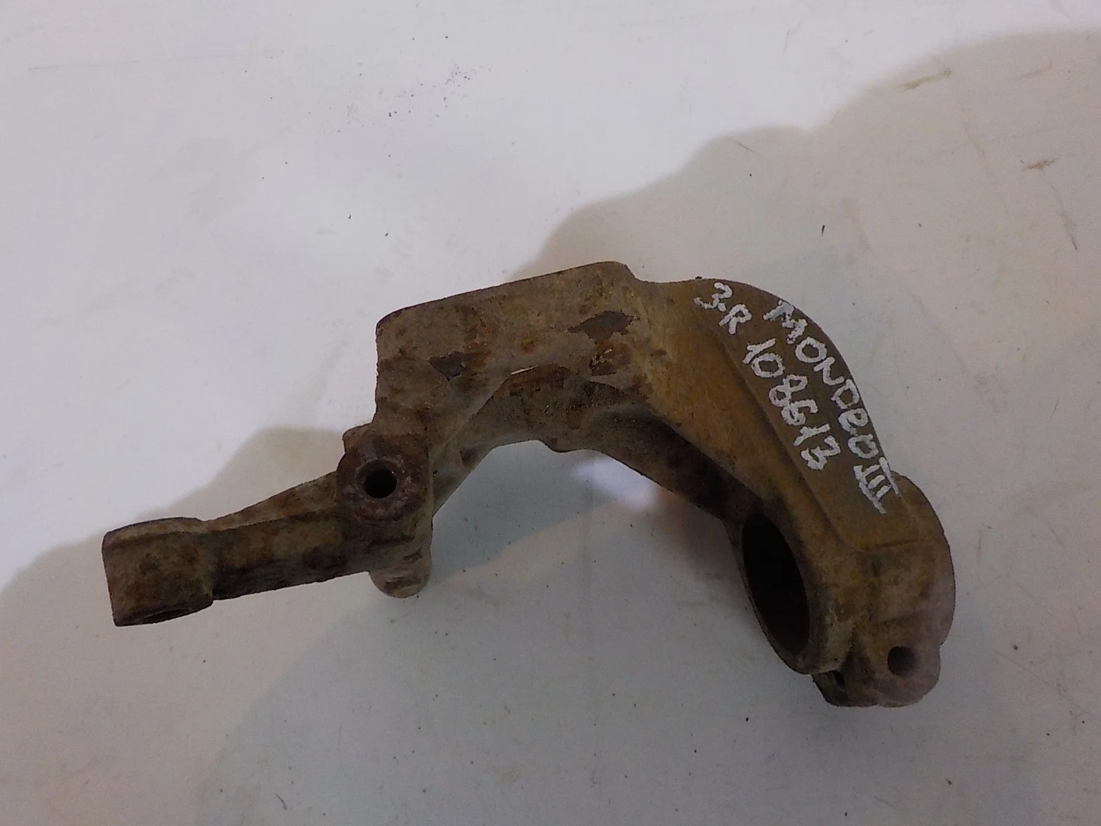 кулак поворотный Ford Mondeo III (2000—2003) Зад Право