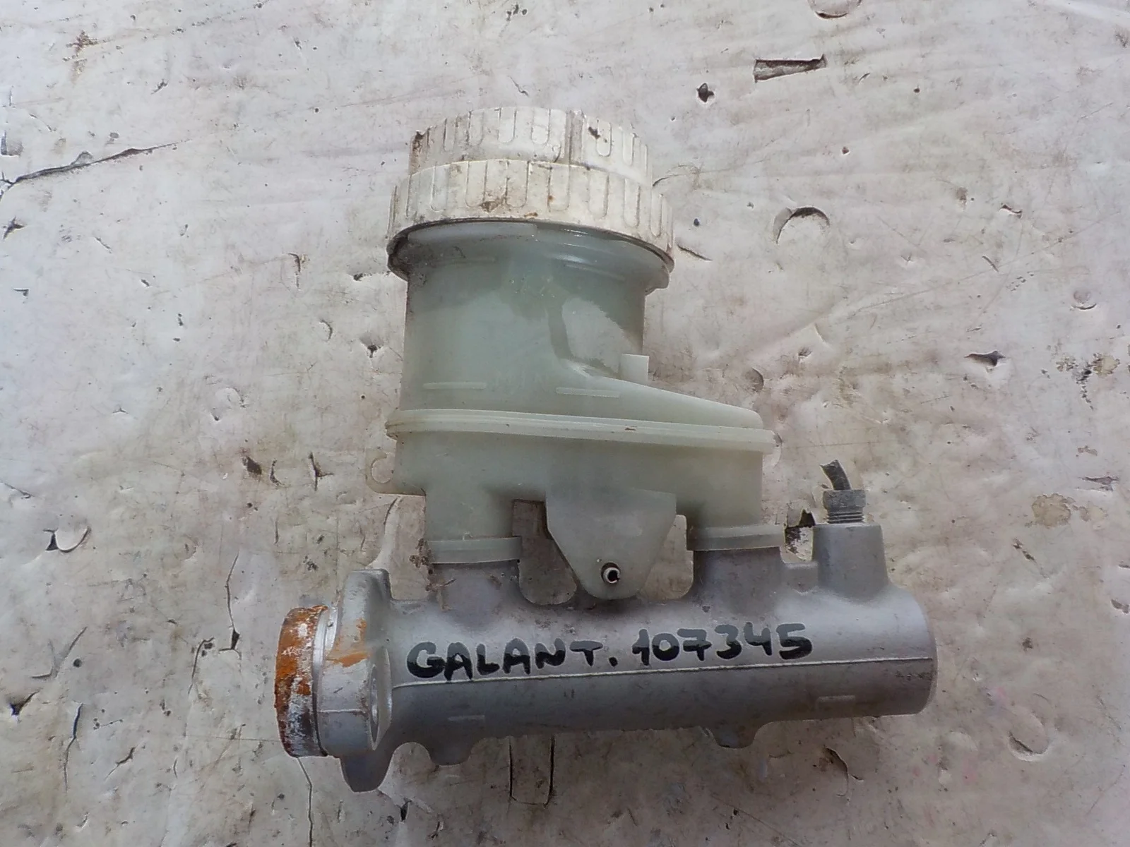 тормозной цилиндр Mitsubishi Galant VIII (1996—1999)