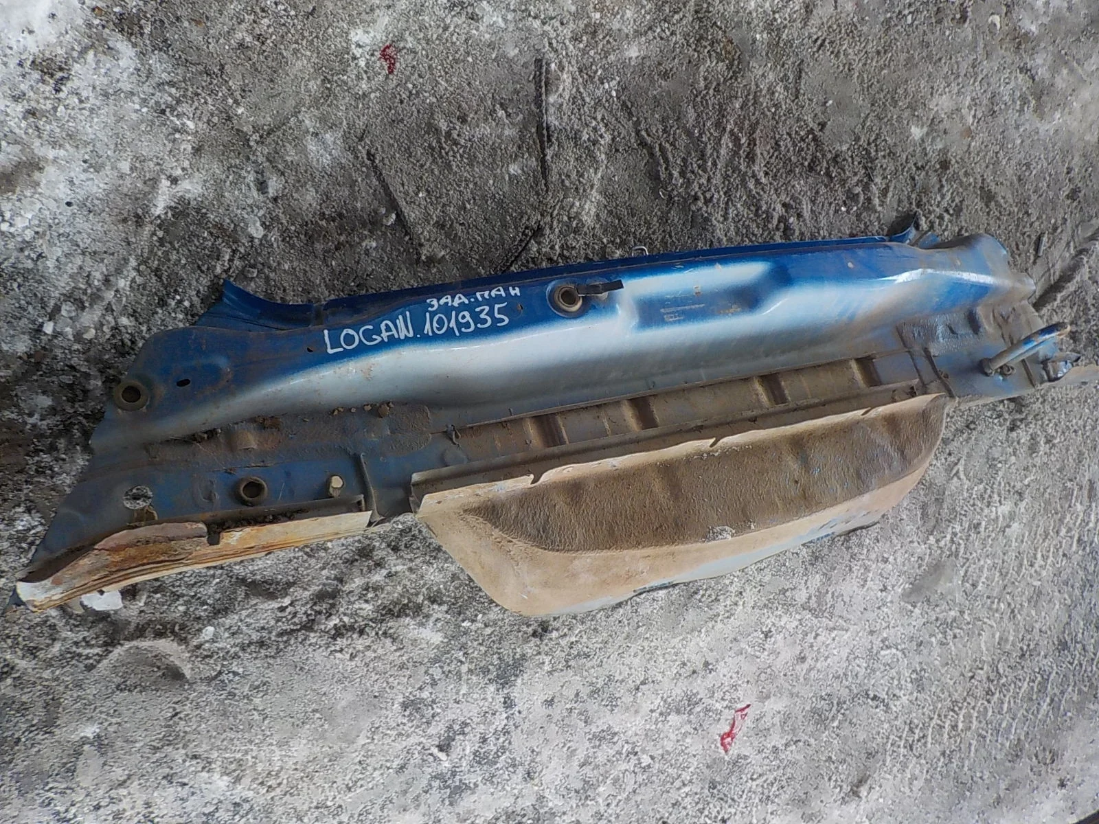 задняя панель кузова Renault Logan I (2004—2009)