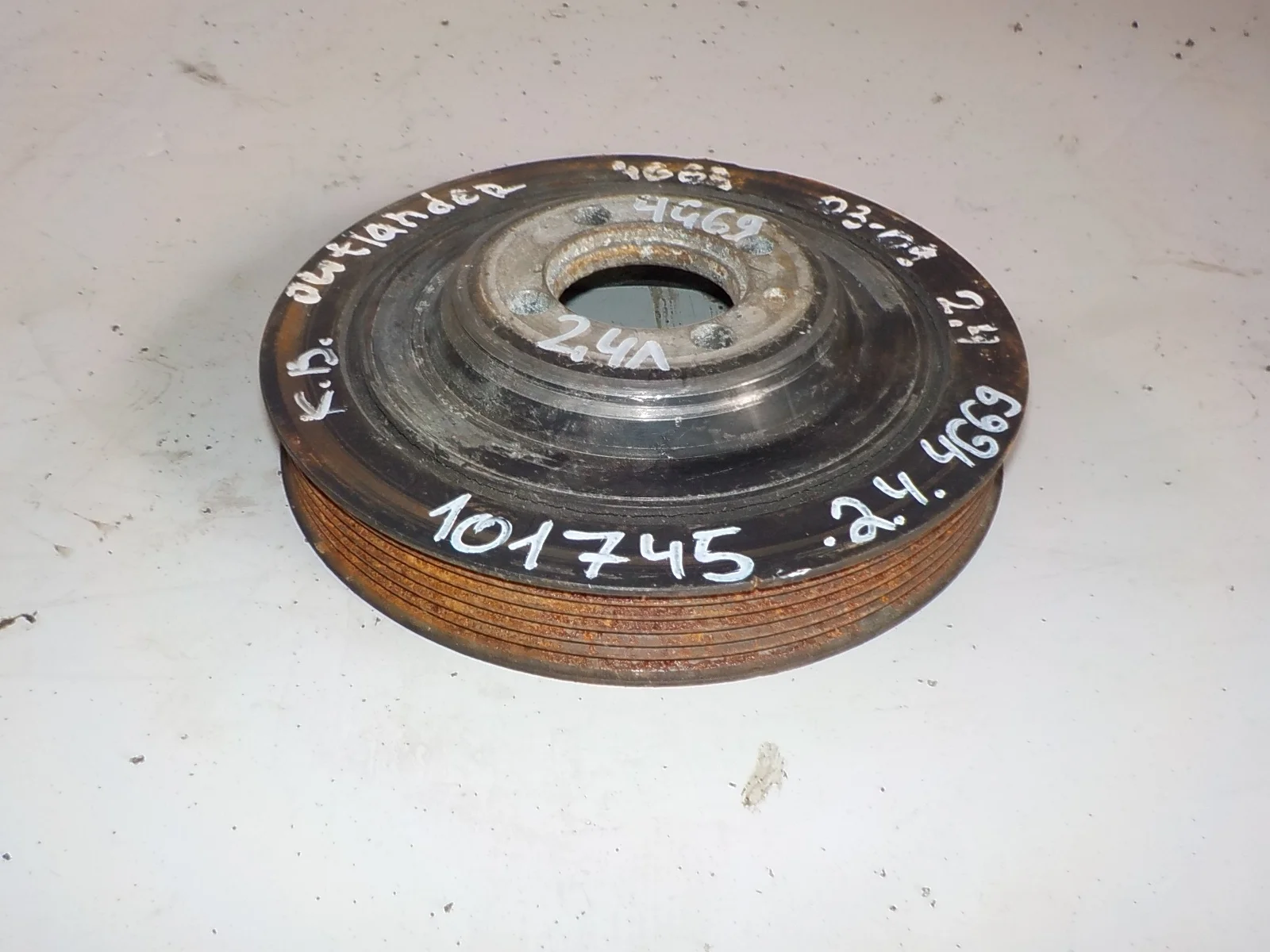 Шкив коленвала Mitsubishi Airtrek I рестайлинг (2002—2005)