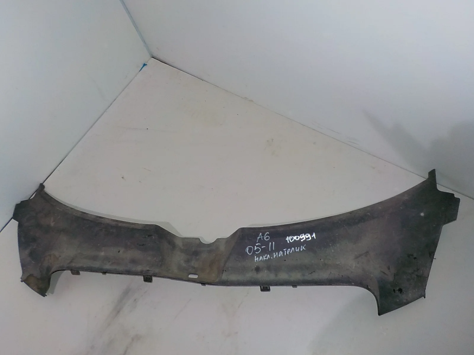 накладка на телевизор Audi A6 C6 рестайлинг (2008—2011)