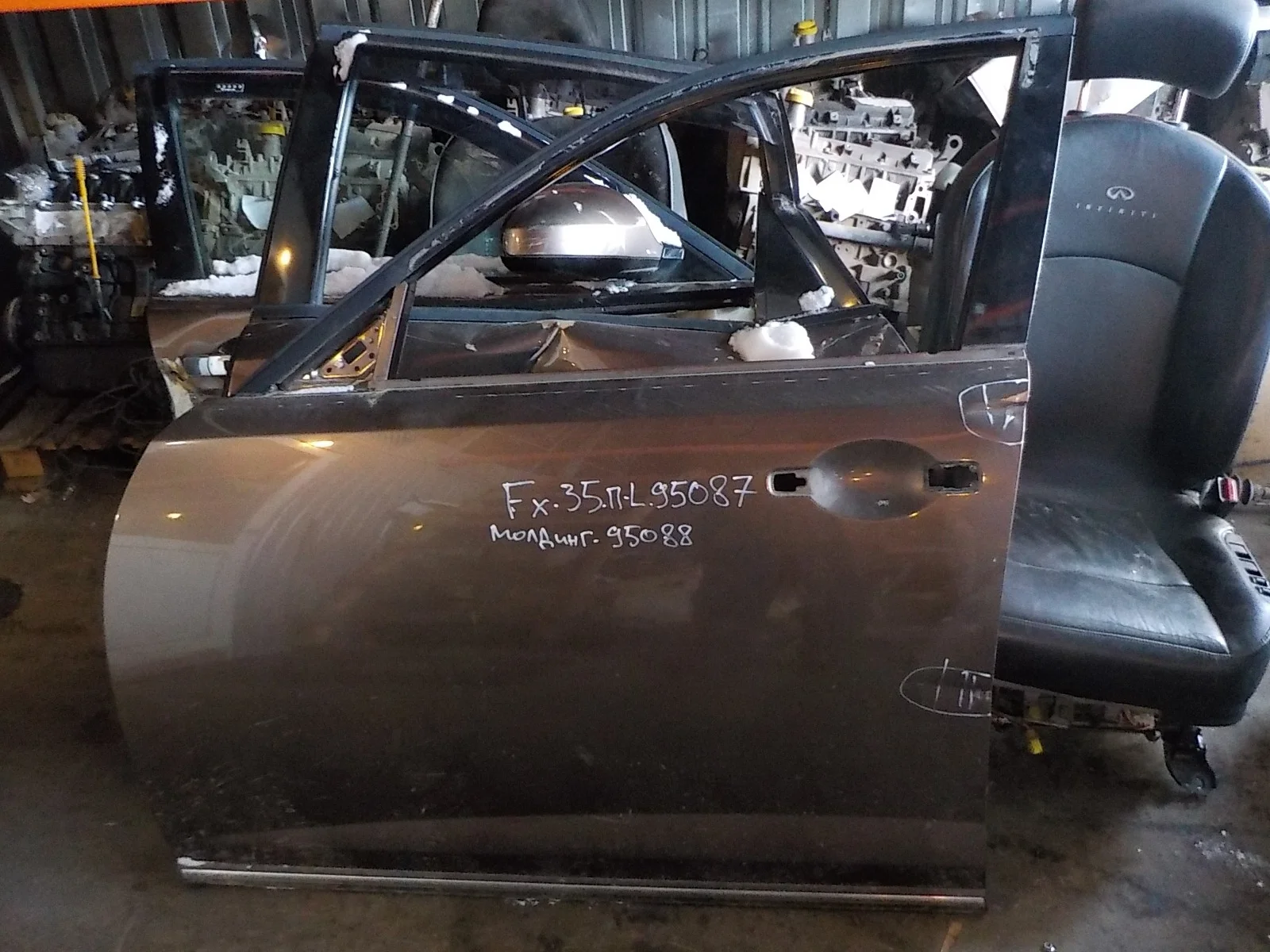 Дверь Infiniti FX35 I (2002—2006) Перед Лево