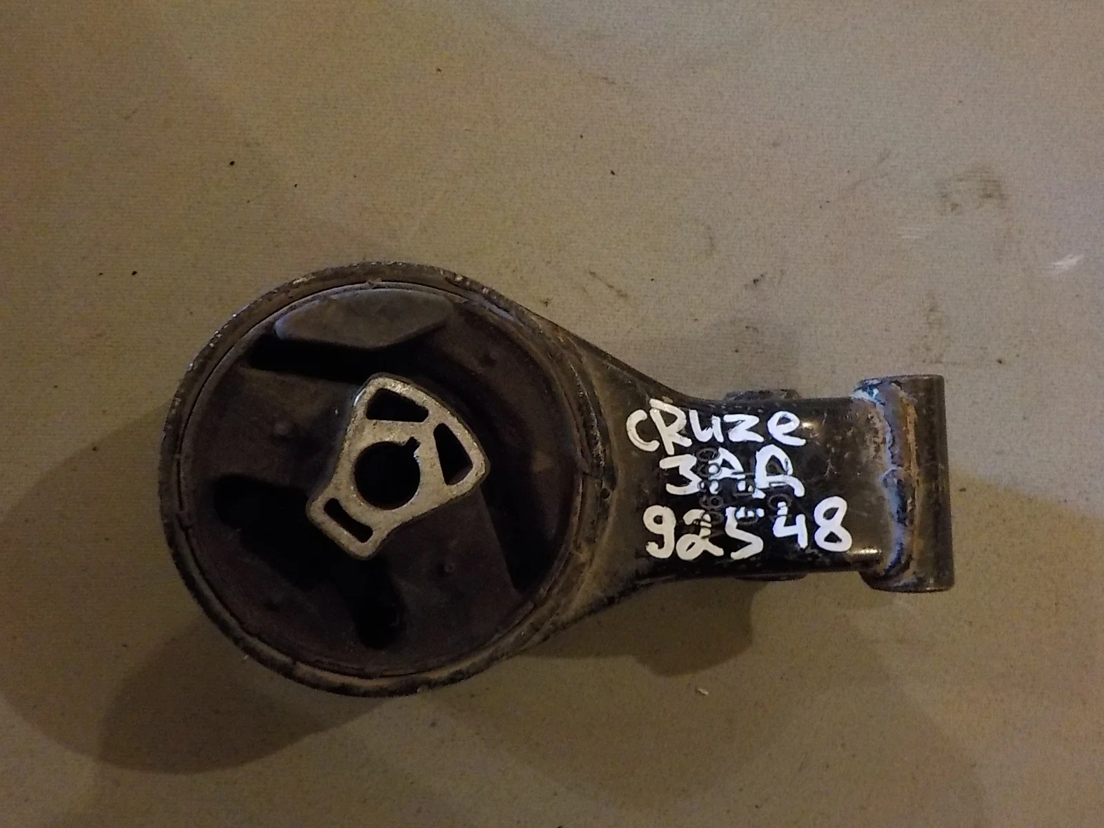 Опора двигателя Chevrolet Cruze I (2009—2012) Зад