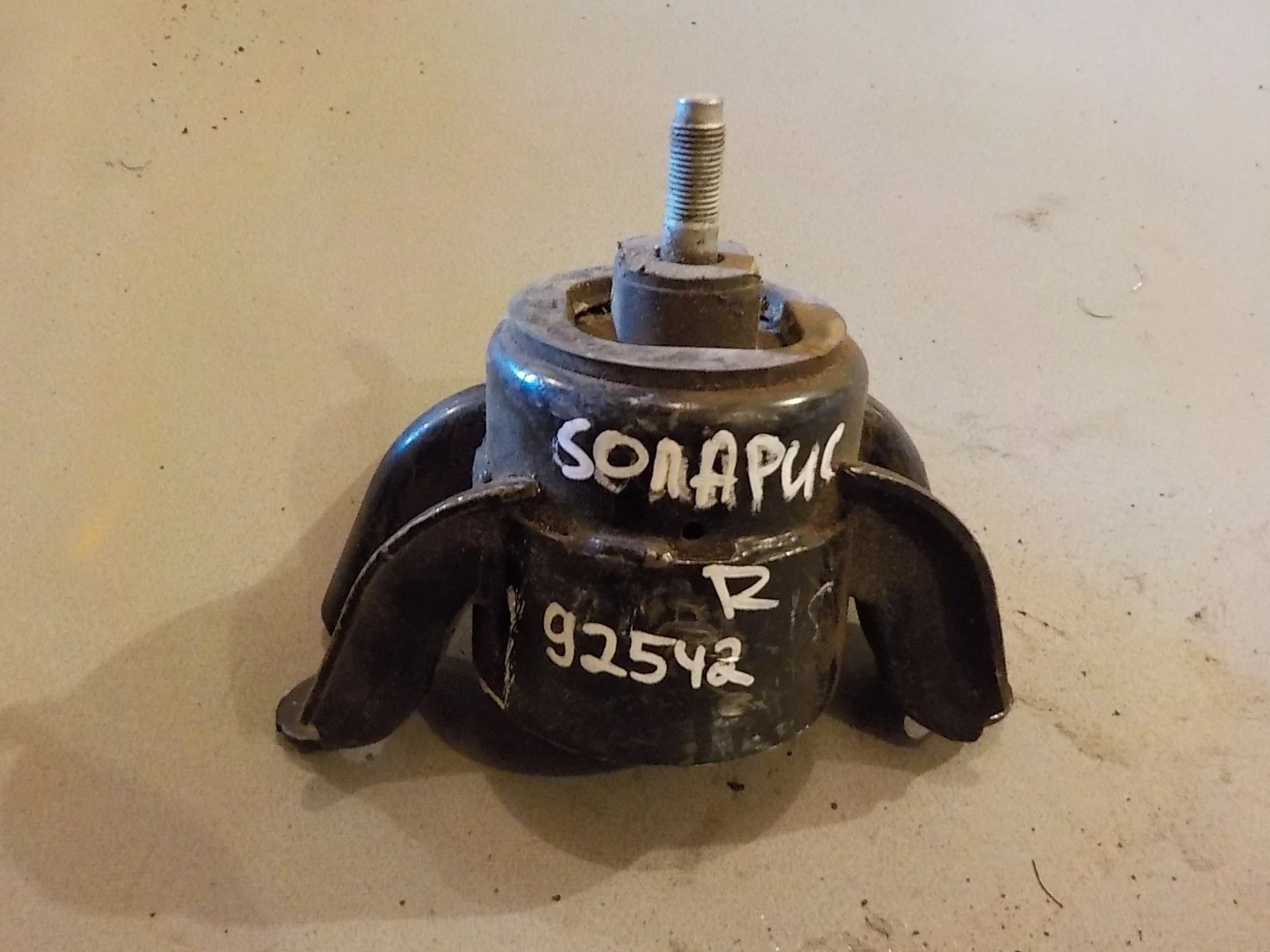 Опора двигателя Hyundai Solaris I (2010—2014)  Право