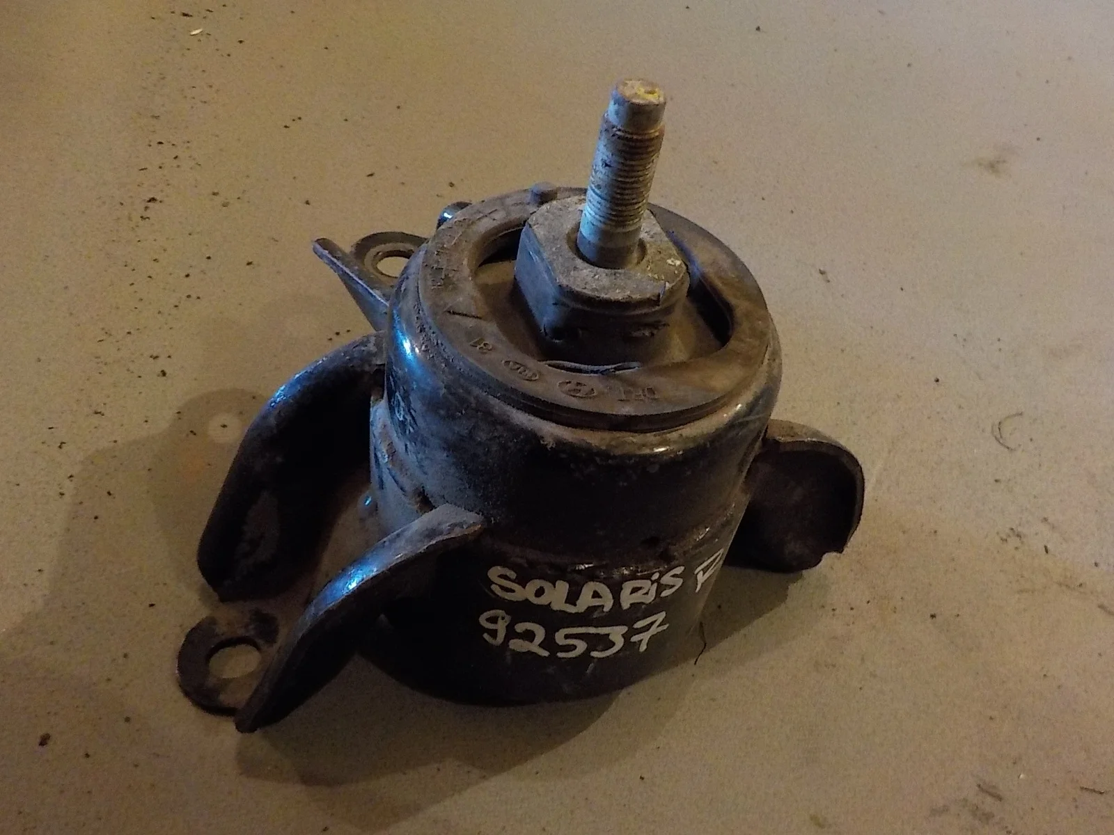 Опора двигателя Hyundai Solaris I (2010—2014)  Право