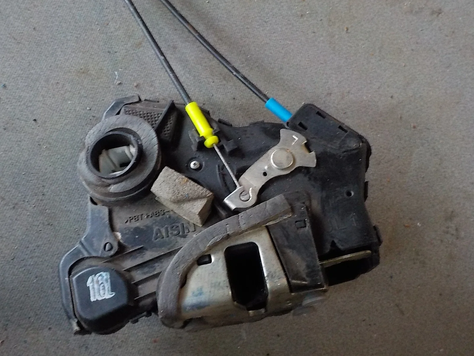 Замок двери Toyota Camry XV30 (2001—2006) Перед Лево