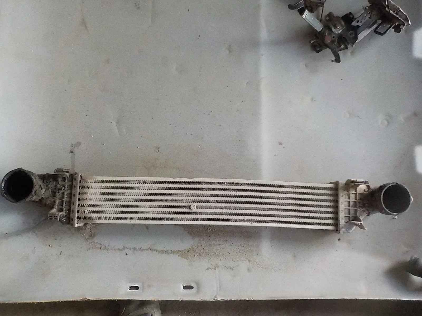 радиатор интеркулера Mercedes-Benz E-класс W211/S211 (2002—2006)