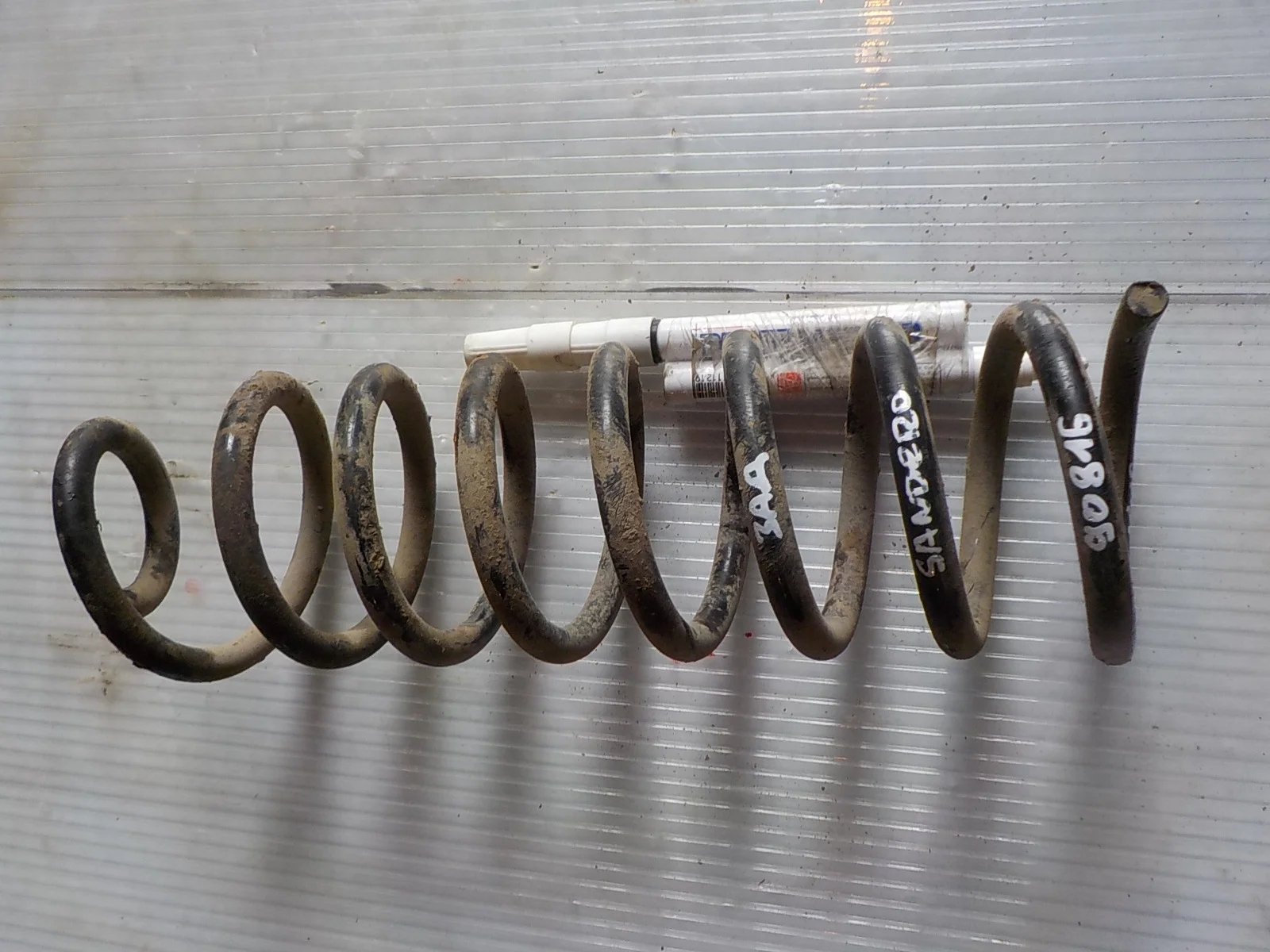 пружина Renault Sandero I (2009—2014) Зад