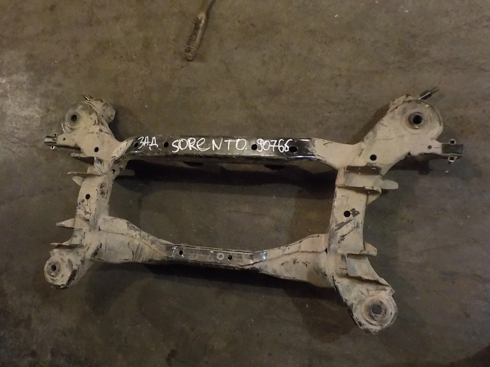 Балка задняя Hyundai Santa Fe II рестайлинг (2009—2012) Зад