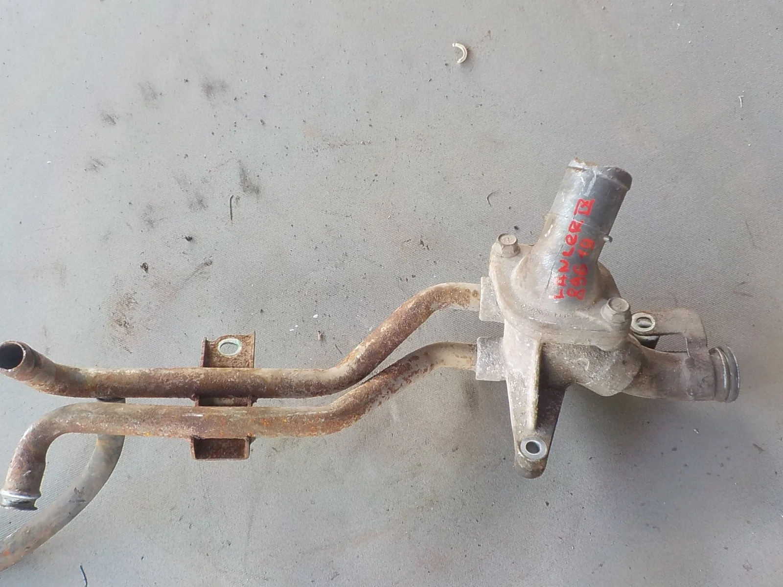 Корпус термостата Mitsubishi Lancer IX (2000—2007)