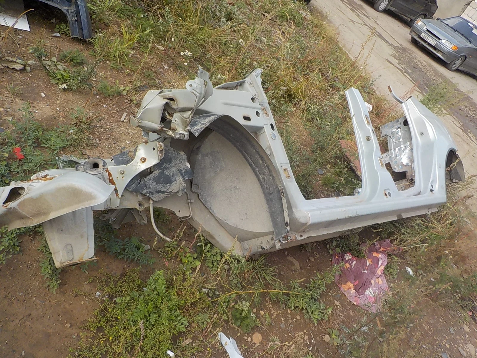 боковина кузова Renault Logan I (2004—2009)  Лево