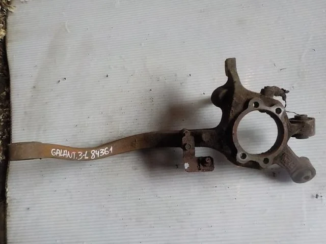 кулак поворотный Mitsubishi Eclipse III (1999—2005) Зад Лево