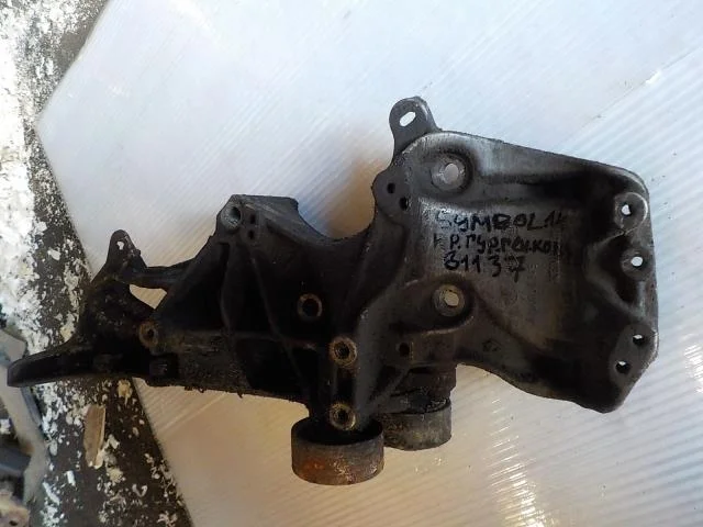 Кронштейн гидроусилителя Renault Symbol I рестайлинг (2002—2006)