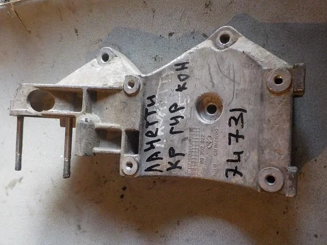 Кронштейн компрессора кондиционера Chevrolet Lacetti I (2004—2013)