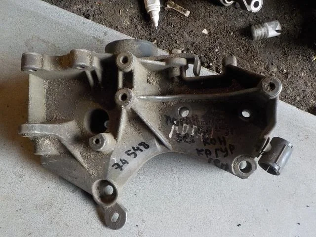 Кронштейн гидроусилителя Renault Logan I (2004—2009)