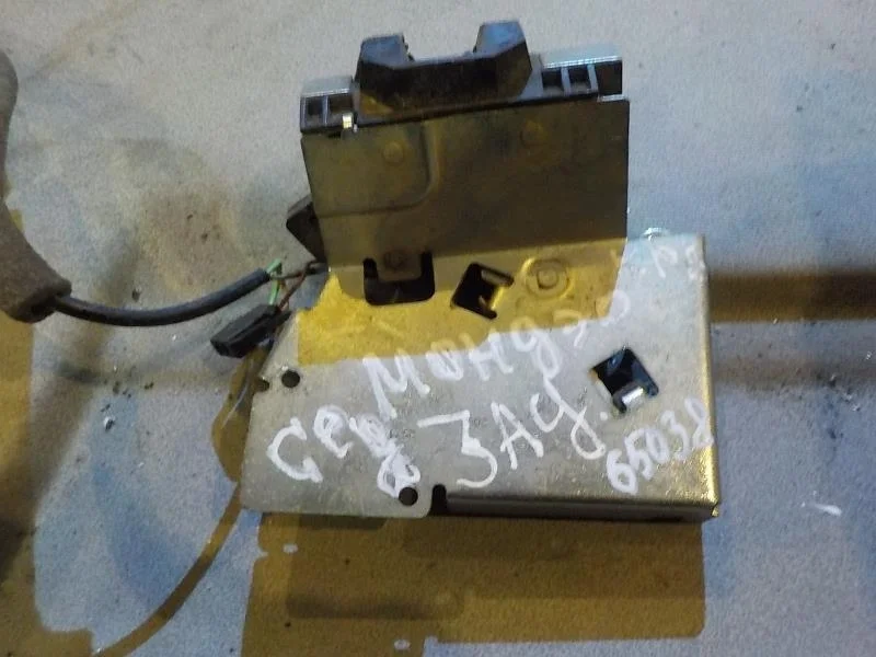 Замок крышки багажника Ford Mondeo III рестайлинг (2003—2007) Зад