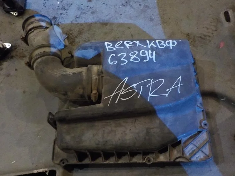 Корпус воздушного фильтра Opel Astra GTC H рестайлинг (2006—2014)   Верх