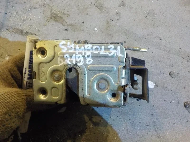 Замок двери Renault Symbol I рестайлинг (2002—2006) Зад Лево