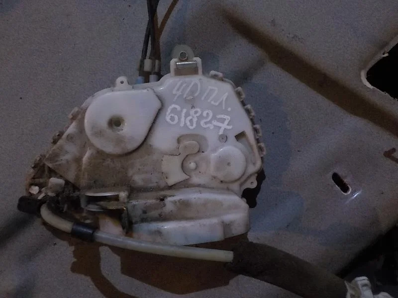 Замок двери Honda Civic VIII (2005—2009) Перед Лево