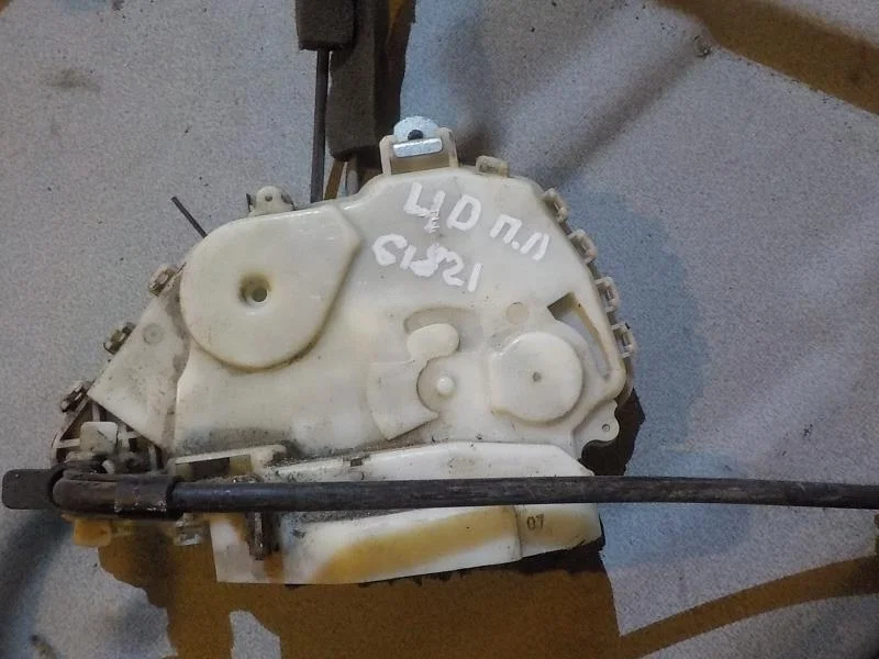 Замок двери Honda Civic VIII (2005—2009) Перед Лево