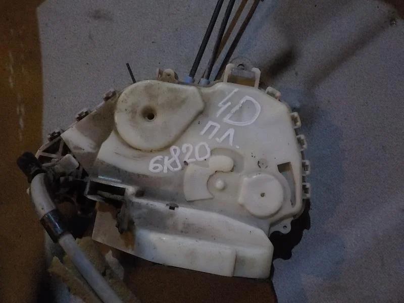 Замок двери Honda Civic VIII (2005—2009) Перед Лево