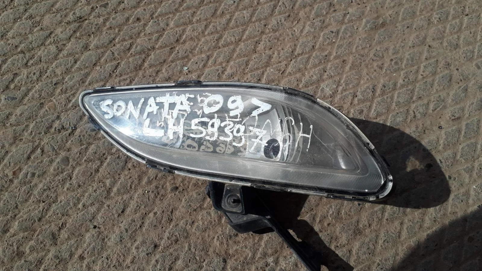 туманка Hyundai Sonata VI (2009—2014) Перед Лево