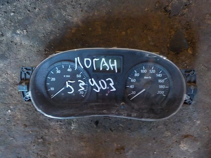 Панель приборов Renault Logan I (2004—2009)