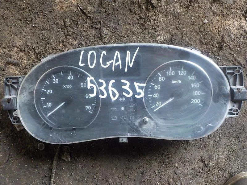 Панель приборов Renault Logan I (2004—2009)