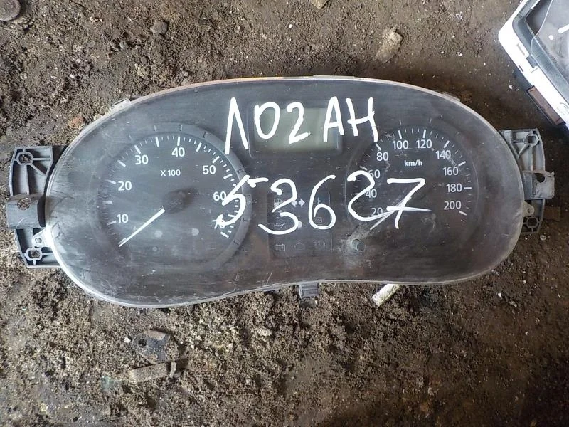 Панель приборов Renault Logan I (2004—2009)