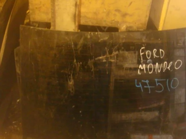 стекло Ford Mondeo III (2000—2003) Зад