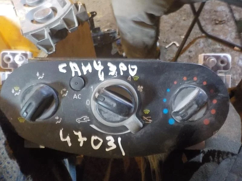 регулятор печки Renault Logan I рестайлинг (2009—2015)