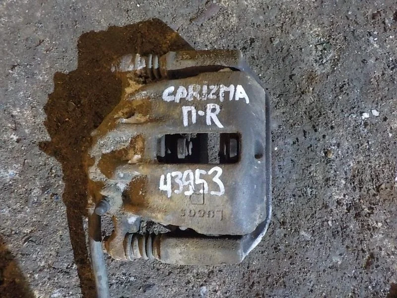 суппорт Mitsubishi Carisma I (1995—1999) Перед Право