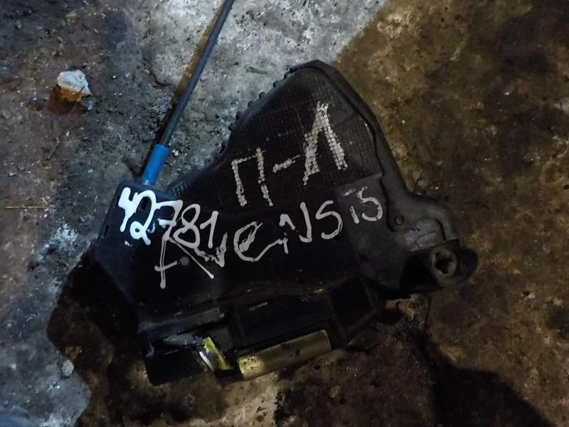 Замок двери Toyota Camry XV30 (2001—2006) Перед Лево