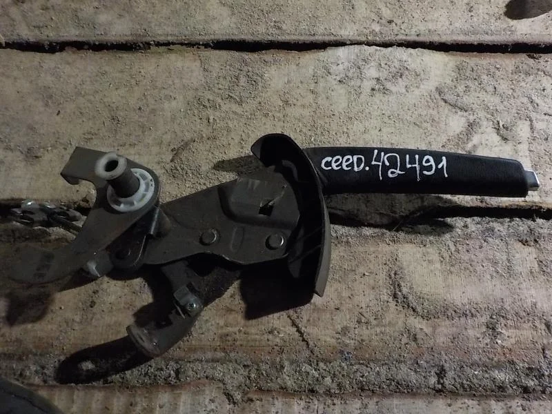 ручка ручника Kia Ceed ED (2006—2010)