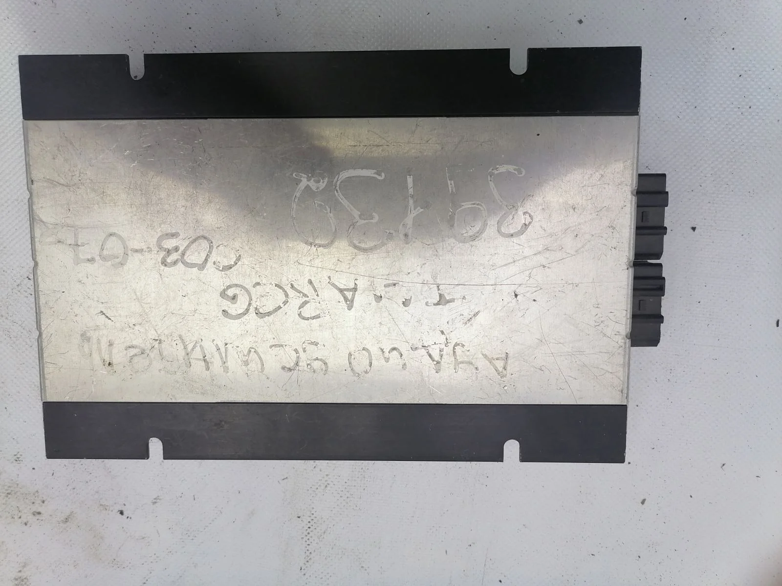 усилитель аудиосистемы Volkswagen Touareg I (2002—2006)