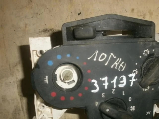 регулятор печки Renault Logan I рестайлинг (2009—2015)