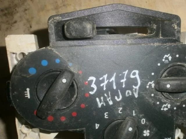 регулятор печки Renault Logan I рестайлинг (2009—2015)