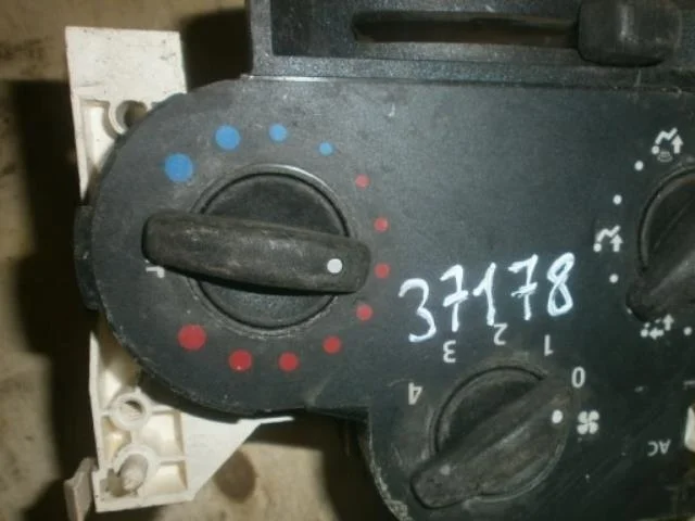 регулятор печки Renault Logan I рестайлинг (2009—2015)