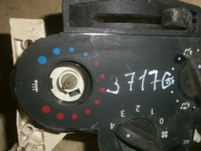 регулятор печки Renault Logan I рестайлинг (2009—2015)