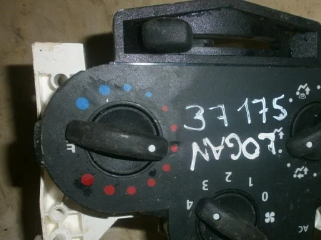 регулятор печки Renault Logan I рестайлинг (2009—2015)