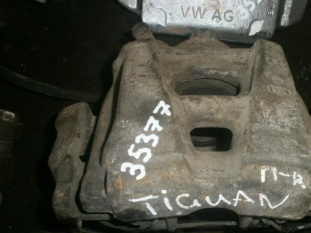 суппорт Volkswagen Tiguan I рестайлинг (2011—2019) Перед Право