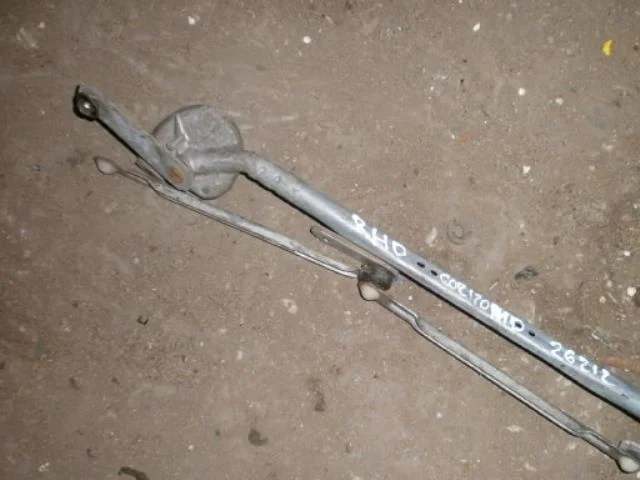 трапеция дворников Toyota Corolla Fielder IX рестайлинг (2003—2007)