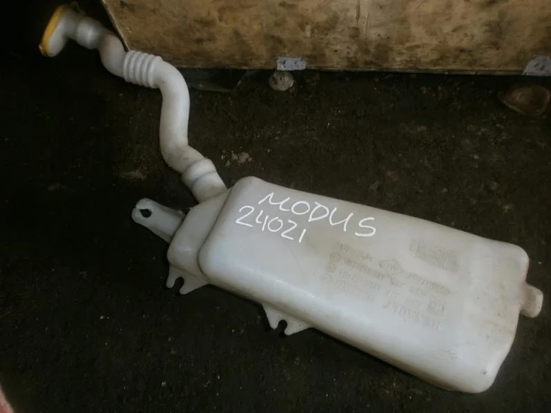 бачок стеклоомывателя Renault Clio III (2005—2009)