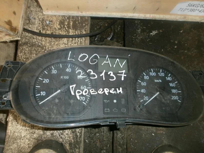 Панель приборов Renault Logan I (2004—2009)