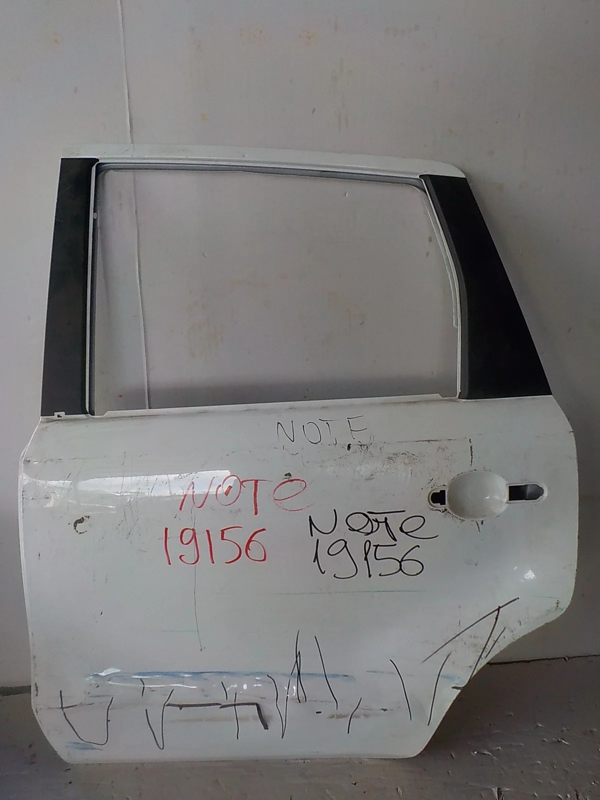 Дверь Nissan Note E11 (2005—2009) Зад Лево