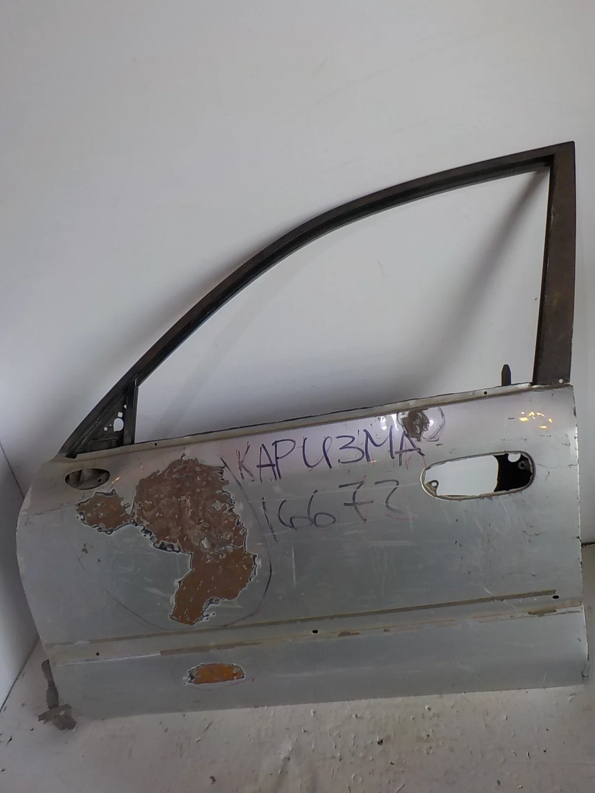 Дверь Mitsubishi Carisma I рестайлинг (1999—2004) Перед Лево