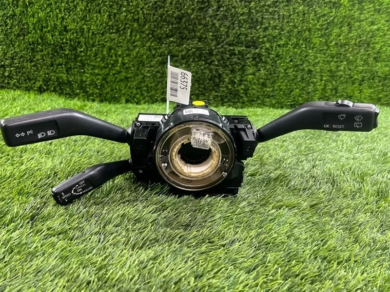 Переключатель подрулевой Volkswagen Passat 2006 3C0959653B B6 VARIANT BWA 2.0T